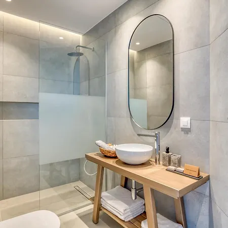 Lily Rock Paros Villa *
